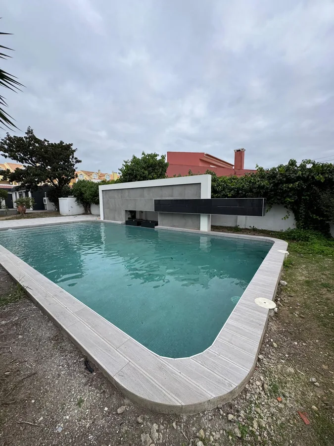 Construcao piscina luxo comporta 18