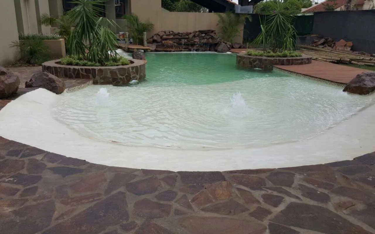 Construcao piscina luxo comporta 7